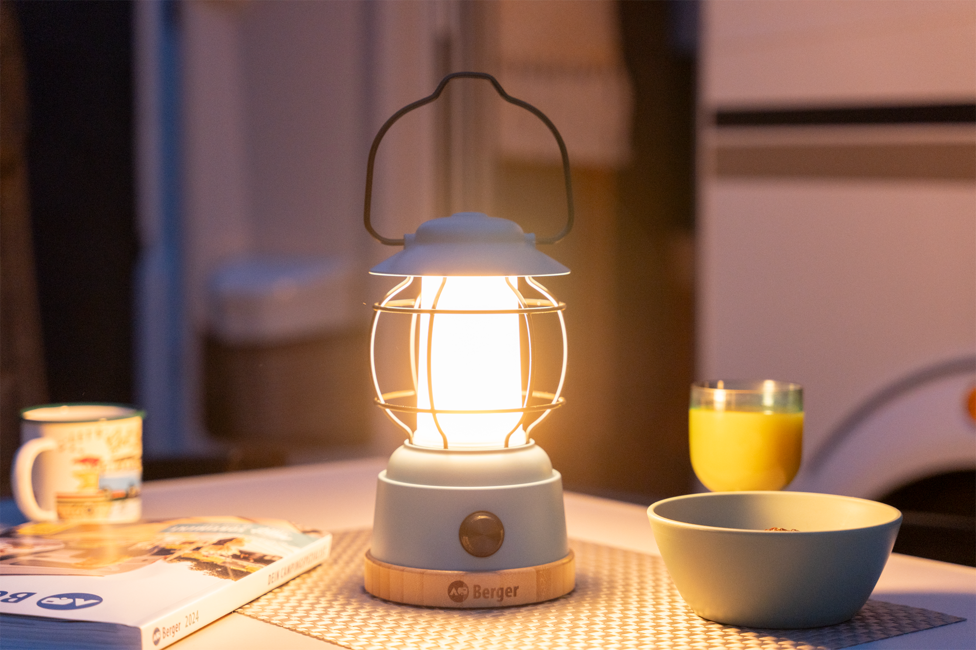 Berger Hopuni Pro LED Campinglaterne mit Dimmfunktion Blau