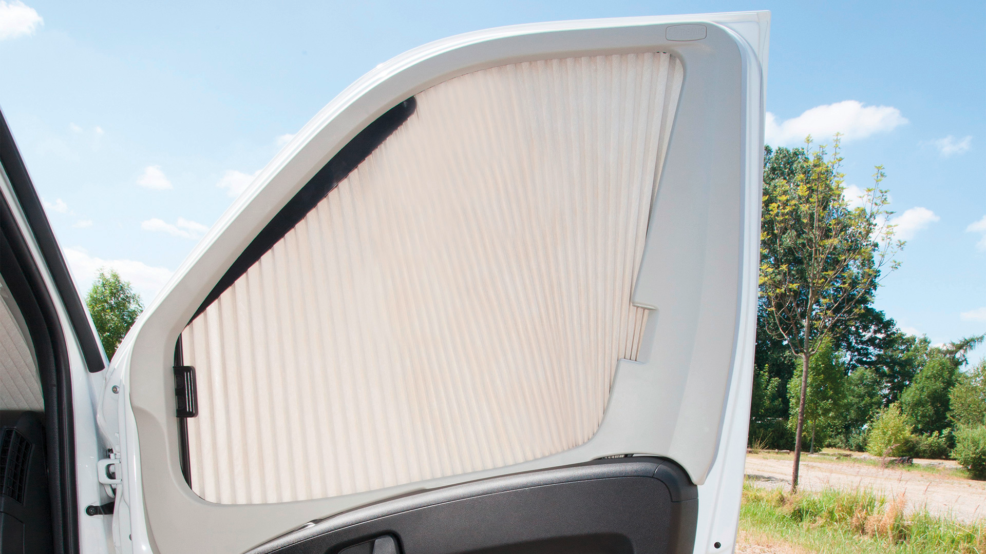 Remis Fahrerhausverdunkelung REMIfront für Fiat Ducato ab Baujahr 2021