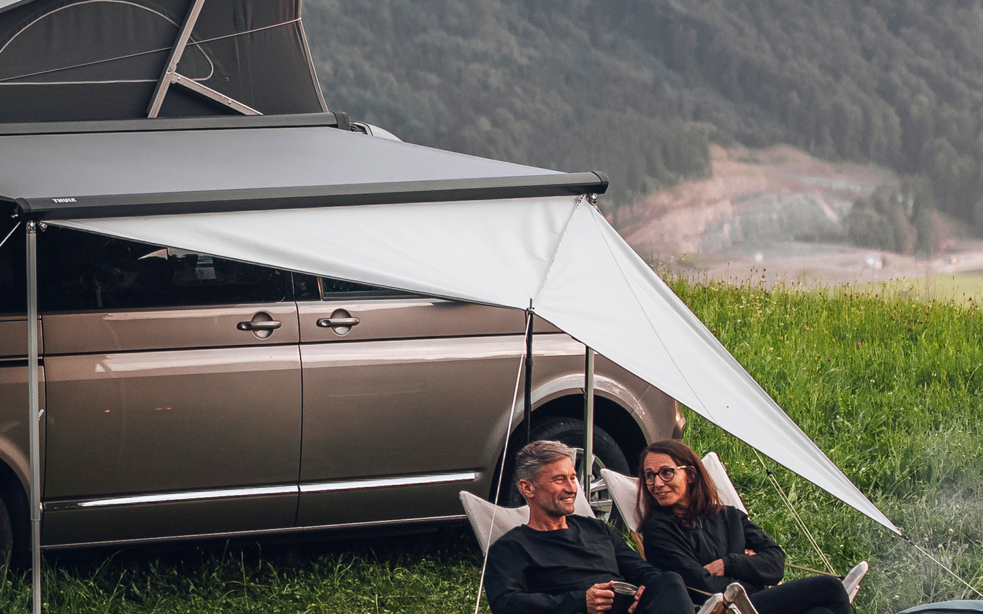 Thule Subsola Front Pack Vorderer Sicht- und Wetterschutz modular für Markisen