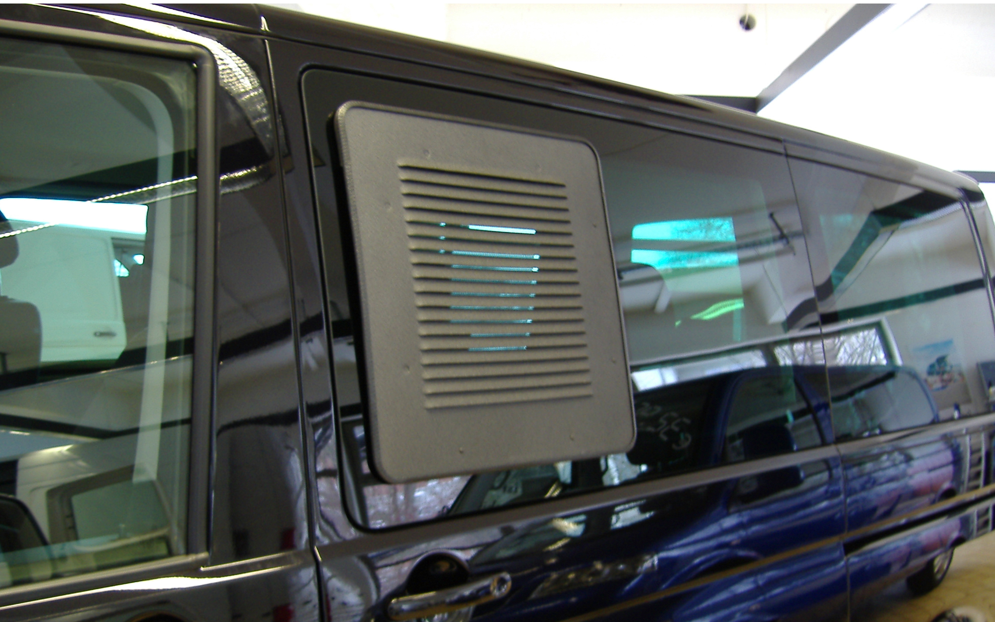 Hülsberg Lüftungsgitter Schiebefenster Aluminium mit Gummidichtung passend für VW T6.1