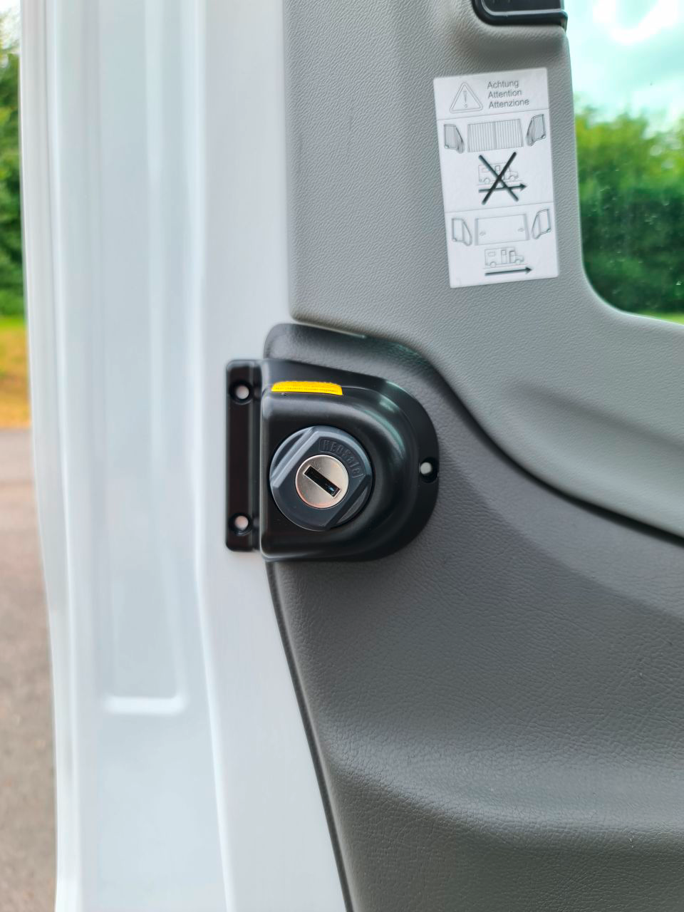 HEOSafe Riegelschloss für Fahrerhaustüren: Ford Transit. Baujahr ab