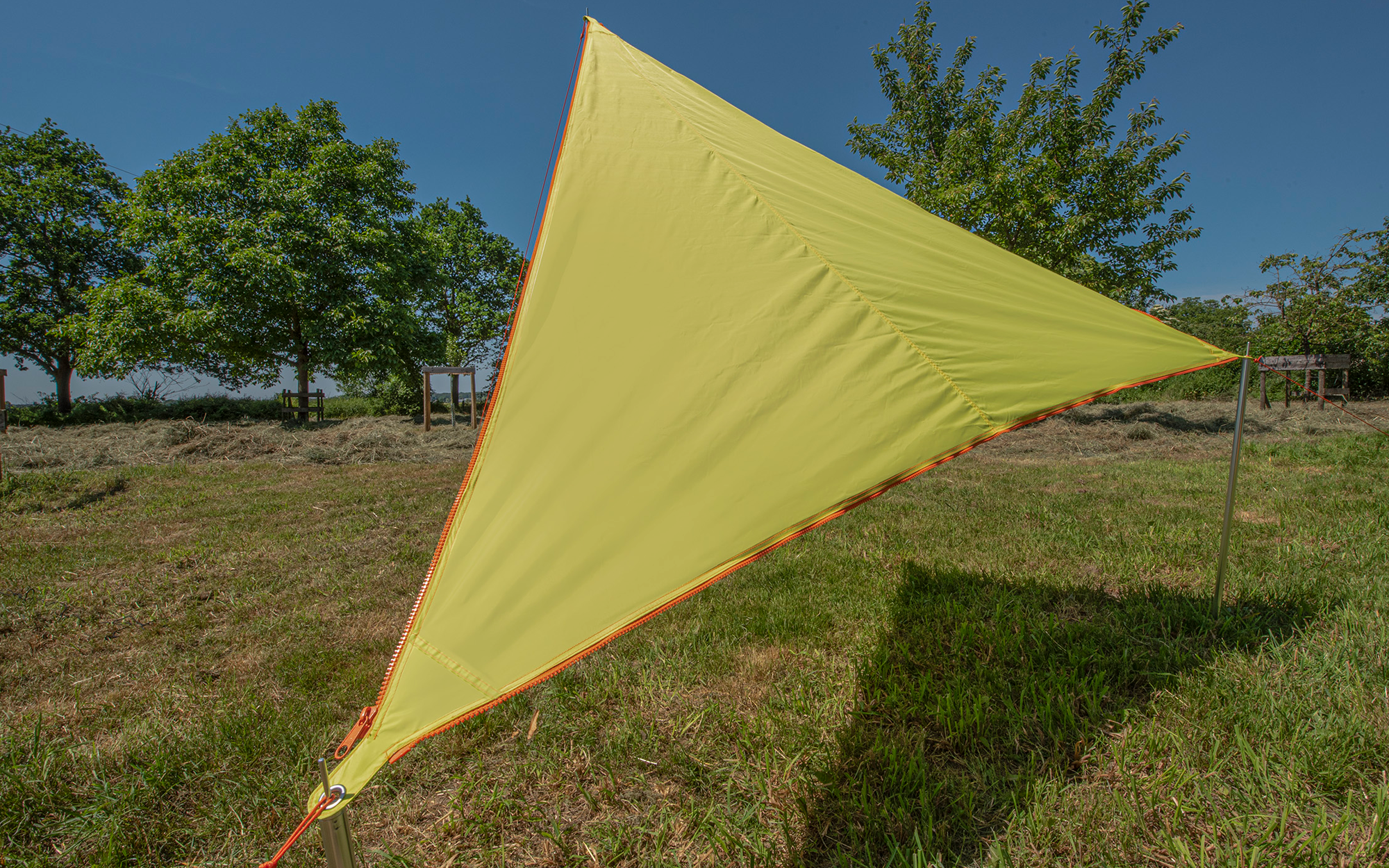 Bent Zip-Canvas Sonnensegel