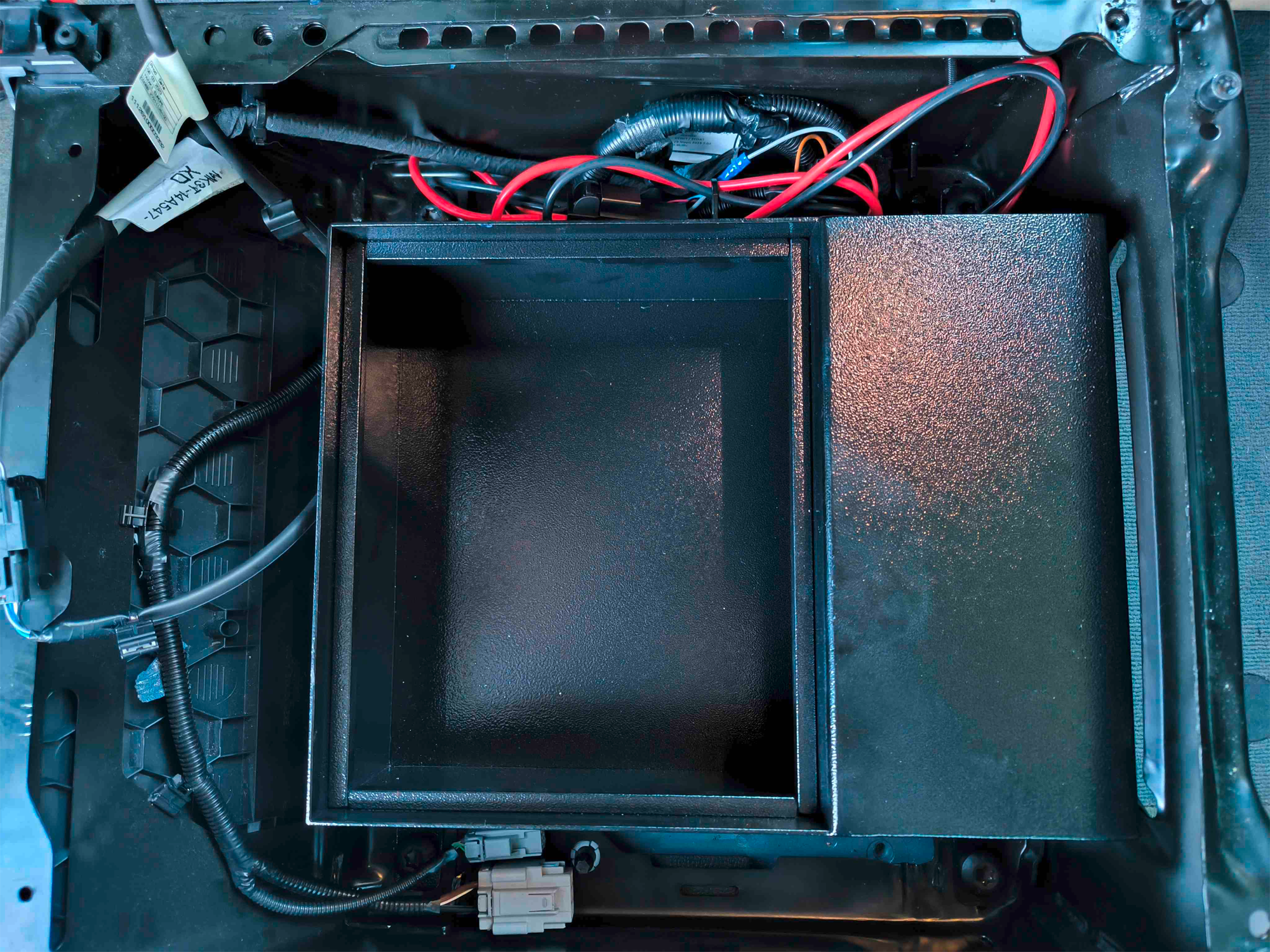 Mobil-Safe Sitzsockelsafe für Ford Transit ab Modelljahr