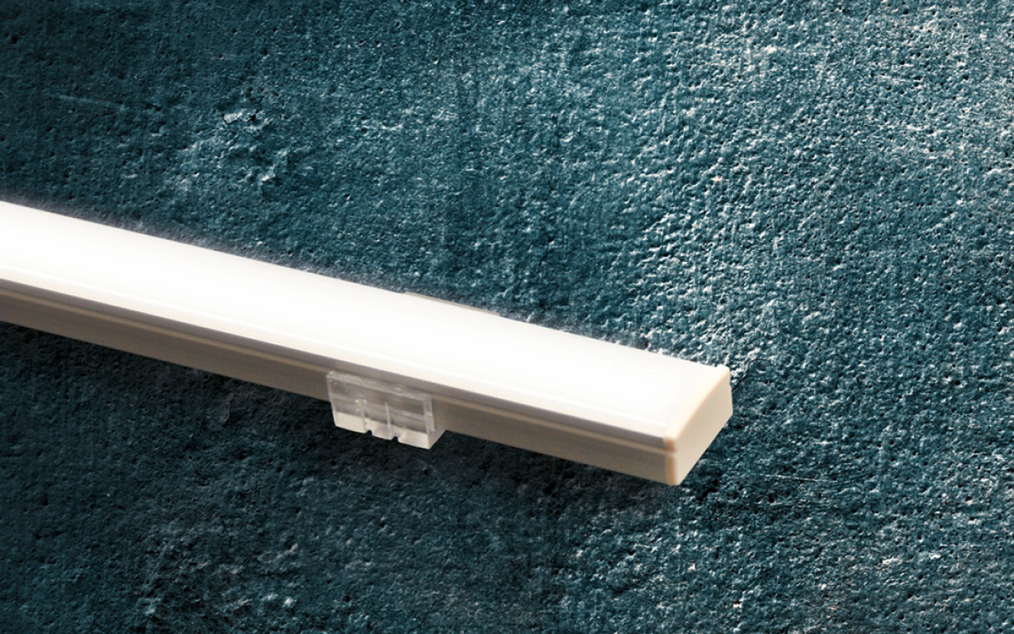 IVT SH 5.676 LED Innenbeleuchtung mit Clip 12 V DC 6,6 W 60,5