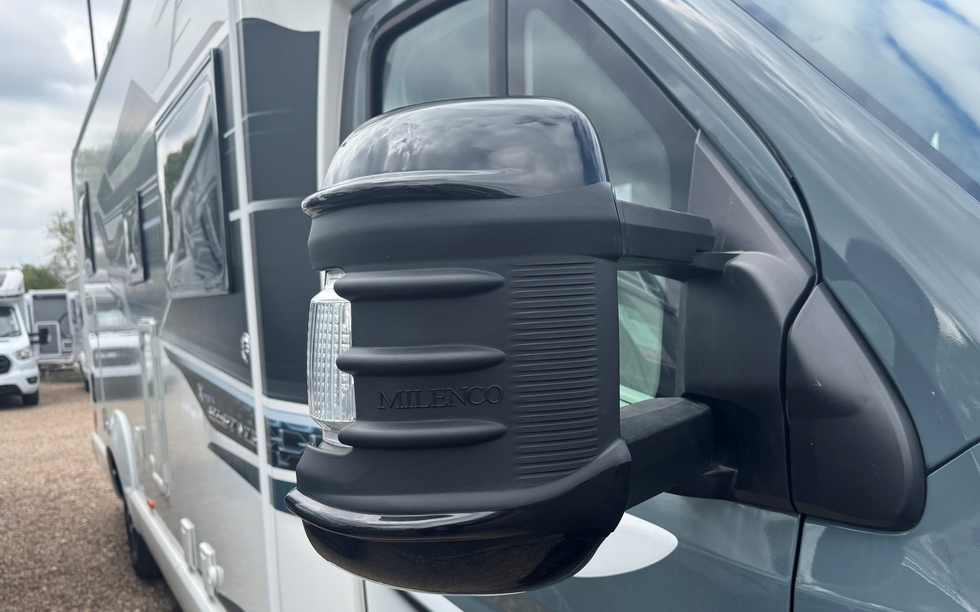 Milenco Spiegelschutz Stoßstangen für neue 2025 Fiat / Peugeot oder Citroen Schwarz - Zubehör Caravanspiegel