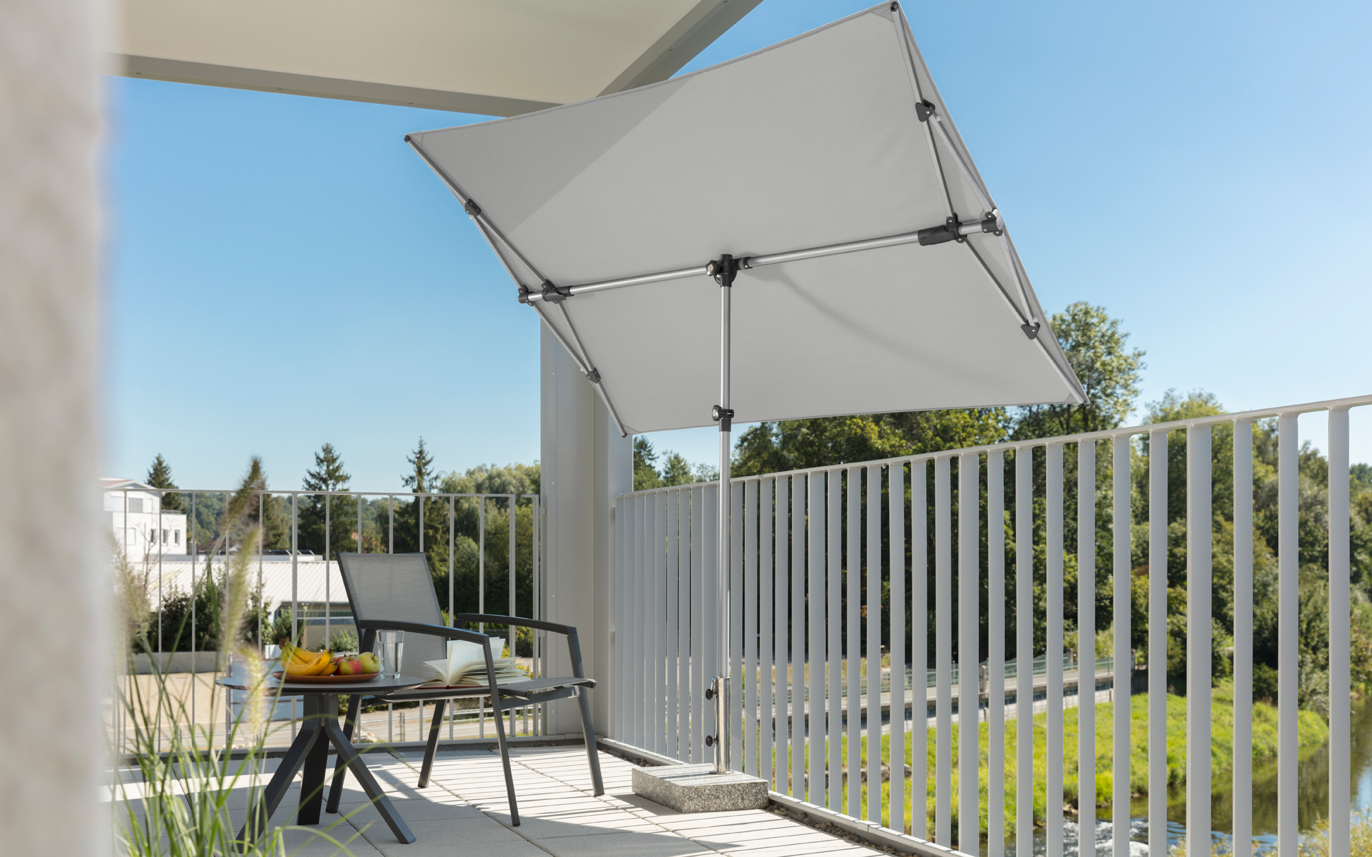 Schneider Schirme Novara Balkonschirm 190 x 140 cm silbergrau - Sichtschutz & Sonnenschirme