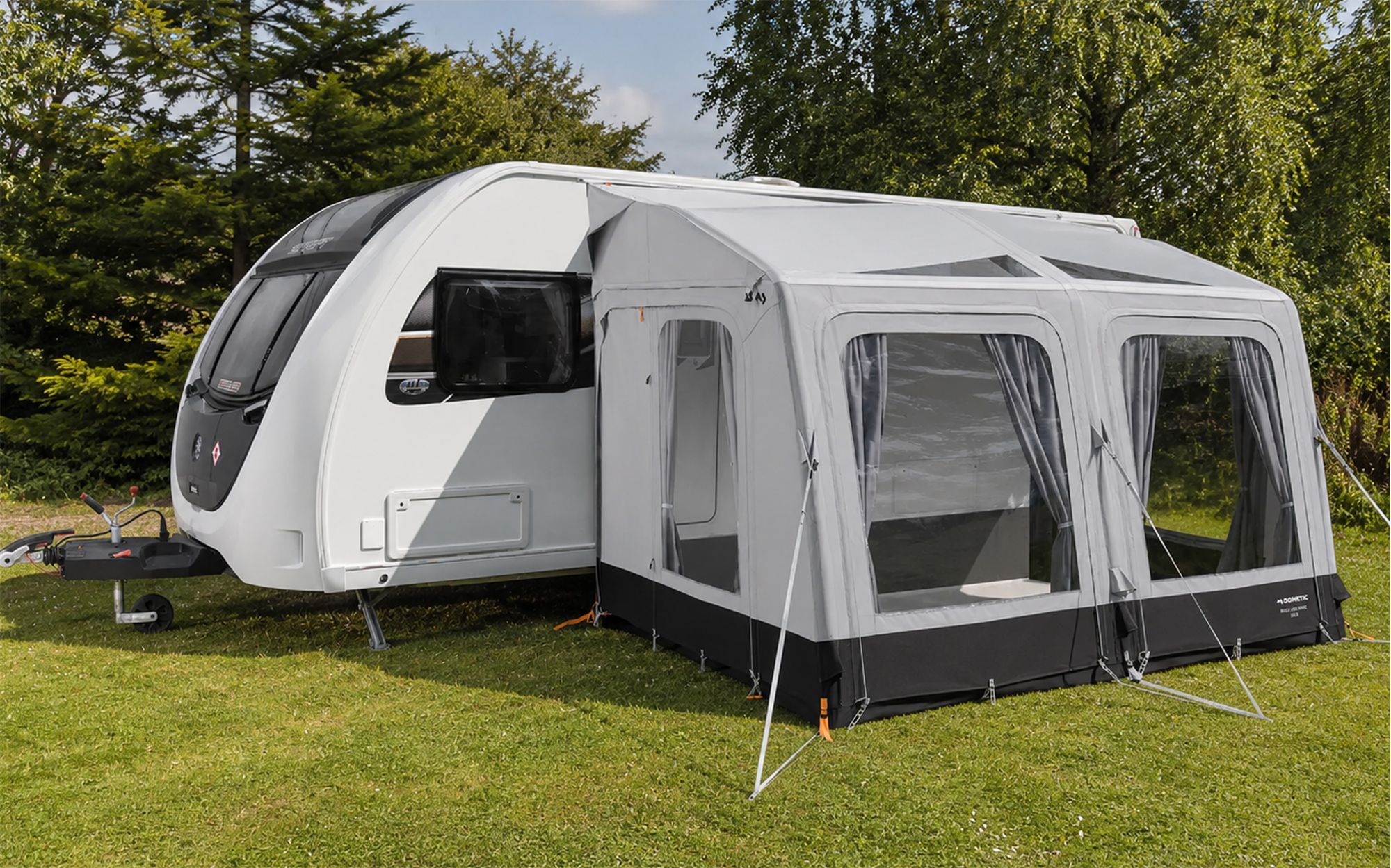 Dometic Rally AIR Tour 390 S aufblasbares Vorzelt für Wohnwagen und Reisemobil Anbauhöhe 235–265 cm Breite 390 cm