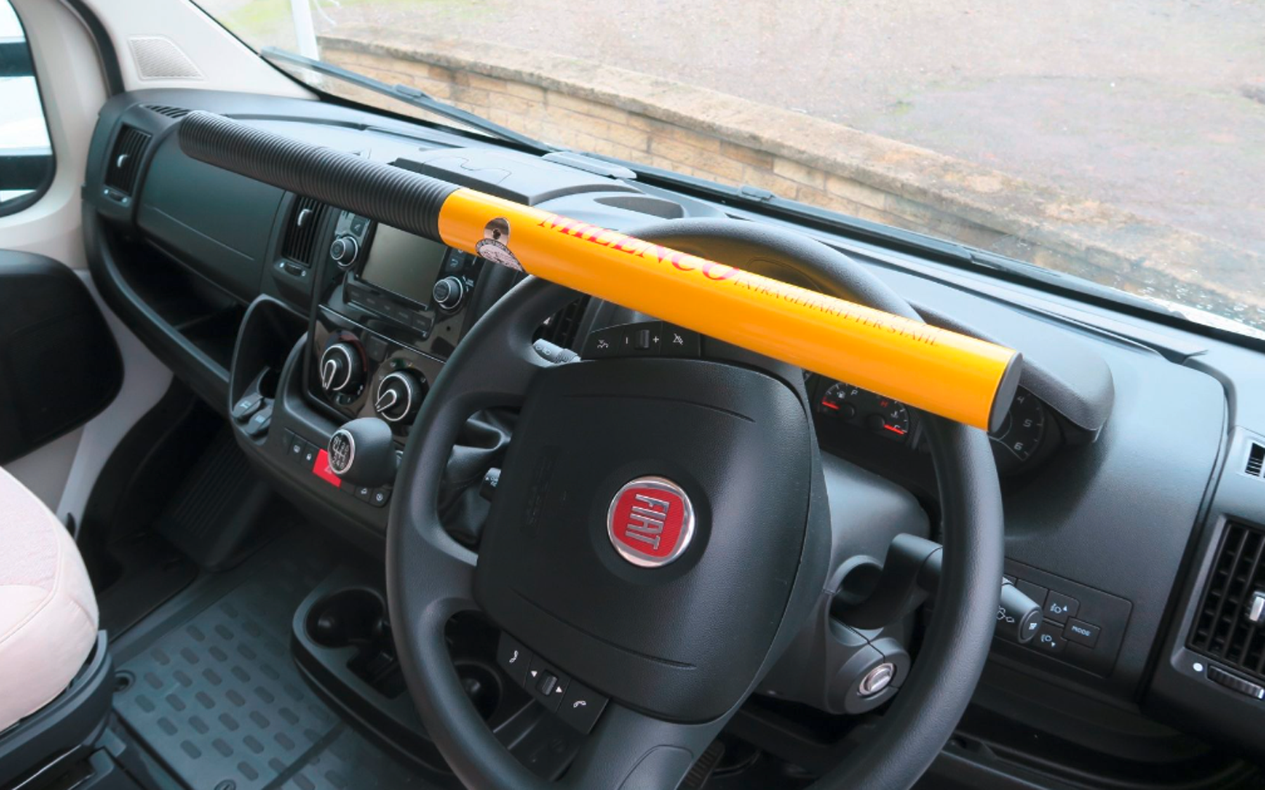 Milenco Hochsicherheits-Lenkradschloss Commerical High Security Steering Wheel Lock