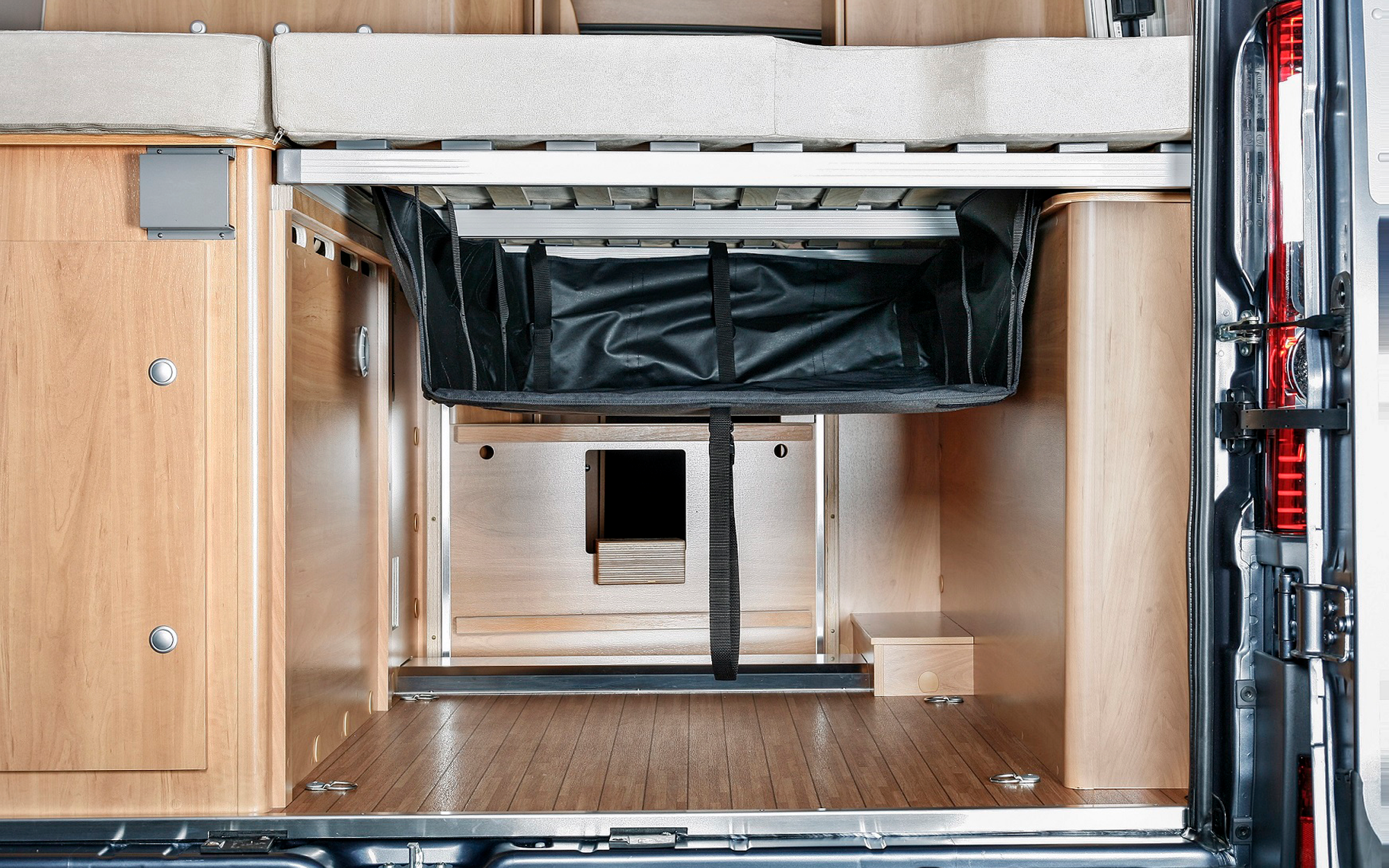 CampSleep Zoombox horizontales Staufach für Heckbett 110 x 75 x 38